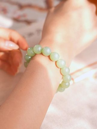 成年人的浪漫:给自己挑一份礼物,治愈所有小疲惫~ #手串 #珠宝首饰 #珠宝搭配 #手串女生 #手串搭配