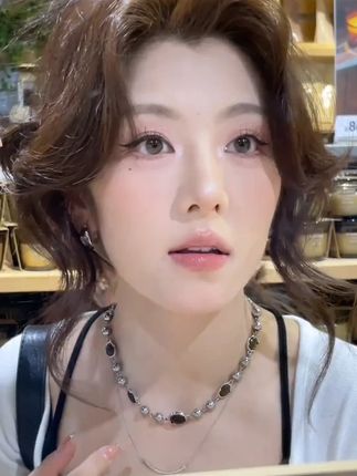 停止试错,嫩肤抄答案!直接用它,改善#出油#大毛孔,让你脸蛋清爽细嫩!#黄子韬buv品牌代言人#buv绿泥洗面奶#buv素颜美肌W11