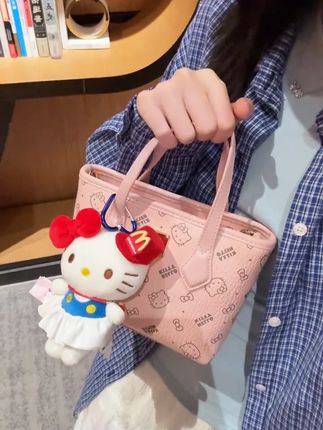 头一次见那么甜又可爱的包包 男朋友也太懂我了吧! #hellokitty #kitty猫 #送女生礼物 #粉色系