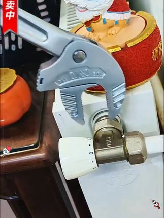 不用来回倒手的扳手 #扳手 #强烈推荐 #高性能实用工具 #维修工具