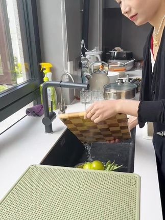 硅胶隔热沥水厨房台面垫 #硅胶隔热垫 #隔热沥水垫 #厨房台面保护 #防滑擀面垫 #擀面专用垫