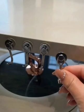 【4个装】磁吸挂钩厨房家用免打孔磁吸收纳小挂钩冰箱门无痕磁吸#厨房收纳 #磁吸挂钩 #免打孔挂钩 #家用好物 #磁吸收纳