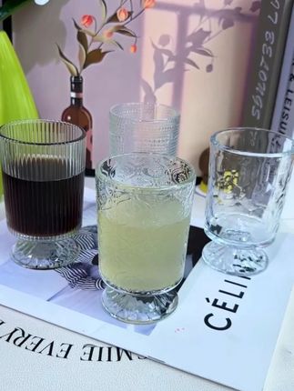 这个价到手4个高脚杯,和朋友在家喝点小酒,也太有氛围感了吧!质感也超级好,真的太爱了~#高脚杯 #杯子 #玻璃杯 #杯子控 #酒杯子网红款