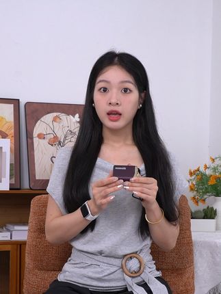 巴掌大小的充电宝,放进口袋就走 告别电量焦虑!这款充电宝能为手机充 5 次电#热门#充电宝 #充电宝推荐 #数码科技 #礼物