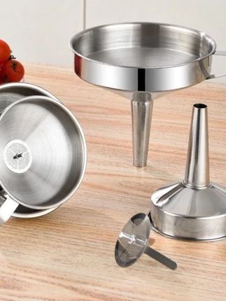 加厚不锈钢漏斗加厚酒漏大口径小口径倒油漏斗家用厨房过滤网漏斗#不锈钢漏斗  #漏斗  #居家好物  #方便又实用  #生活好帮手