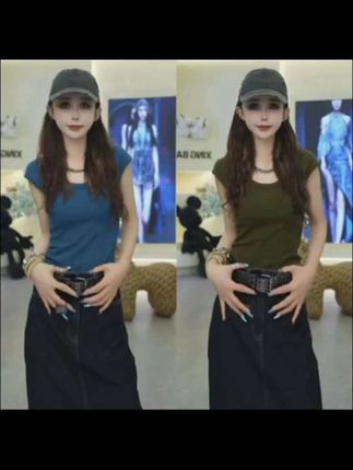 # 显瘦穿搭 # 气质穿搭 # 洋气百搭 # 爆款热卖中 # 新款上新