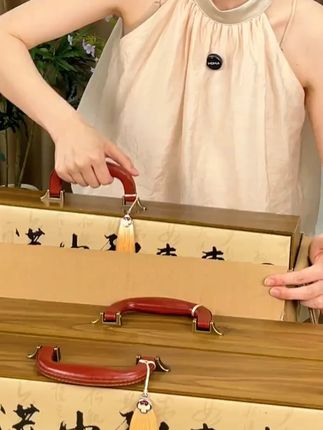 情满中秋木盒月饼礼盒莲蓉月饼礼盒装流心糕点送礼品#中秋 #中秋月饼 #月饼礼盒