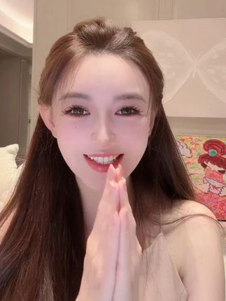 叶珂回归直播啦!#叶珂 #叶珂自用沐浴蜜真的特别好 #叶珂黄晓明 #黄晓明 #沐浴露