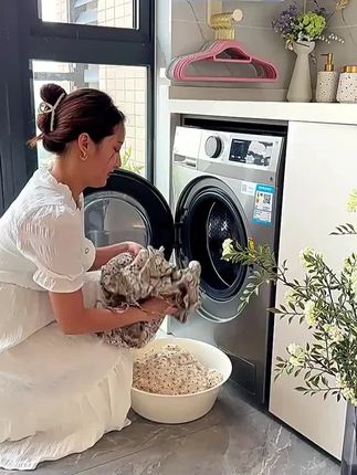 免打孔可伸缩衣架收纳架,阳台整理神器挂墙上超实用! #衣服收纳 #免打孔挂钩 #整理小帮手 #挂衣好物 #阳台整理挂钩