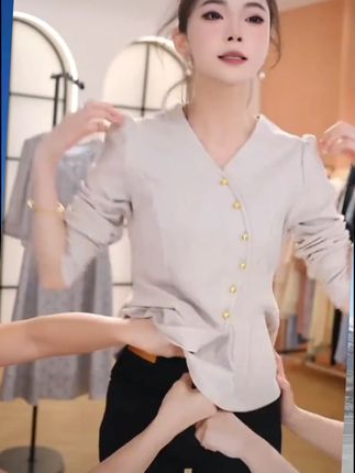 1时尚长袖遮肚子女气质减龄百搭轻职风洋气小众打底衣服上衣T恤 #百搭上衣 #高级感穿搭 #轻奢女装 #洋气小衫 #上衣穿搭