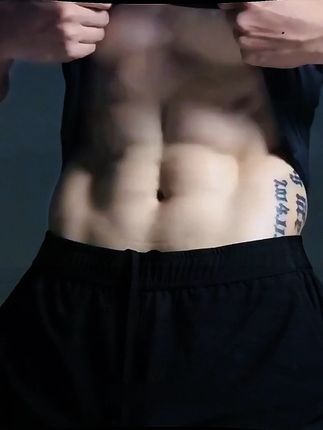安踏健腹轮新升级四轮显示屏腹部训练回弹运动健身锻炼腹肌器材#运动健身锻炼腹肌器材 #安踏健腹轮 #升级四轮显示屏 #健身 #薄肌男孩