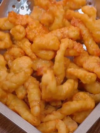 孩子在馋小酥肉 咱家自己在家做焦香酥脆又入味又好吃,关键真实惠呀#太香啦 #好吃到停不下来 #小酥肉 #真香 #外酥里嫩