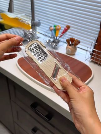 三合一姜蒜研磨器新款家用厨房姜蒜磨泥器多功能带护手刨丝切片器#厨房神器 #姜蒜研磨器 #多功能厨具 #护手刨丝器 #厨房好帮手