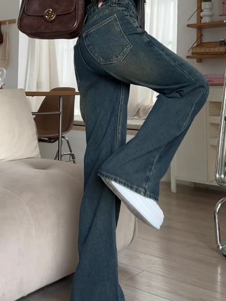 水泥灰的洗水色真的很高级 #ootd穿搭 #显高显瘦显腿长 #百搭神裤 #牛仔裤