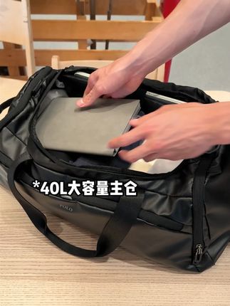 这包也太能装了吧!出门带它一个完全够了 #旅行包 #双肩包 #男包