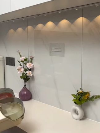 厨房里的筷子桶一定要壁挂上墙,这样不占台面空间,打扫卫生更方便#居家好物 #收纳整理 #美观实用 #.
