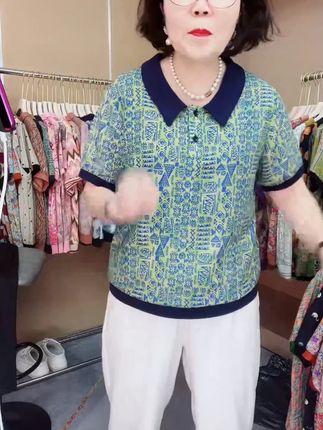 #上衣 #上衣搭配 #中老年上衣 #中老年女装 #中老年妈妈装 妈妈装夏季新款减龄符号翻领轻薄透气宽松显瘦中老年女装短袖上衣