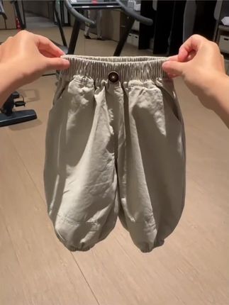 高品质!立秋了,才花了这个价就给儿子搂到一条又百搭又舒服的小裤子,穿上舒服还百搭完全不挑人 #男孩子也要有衣品 #儿童裤子 #萌娃穿搭 #面料柔软舒适 #高品质童装