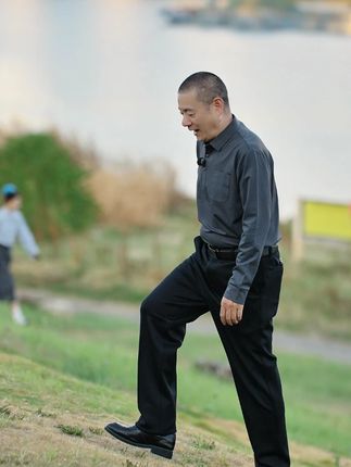 爸爸裤 中秋节送一条适合他们的裤子,高腰深档宽松直筒裤,专为中老年男士打造#爸爸裤 #男裤