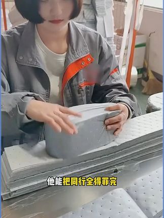 每次清理油烟机油槽都特别头疼,幸好有这款升级款#吸油棉  #厨房好物  #油烟机吸油棉  #油烟机吸油棉推荐  #家居好物