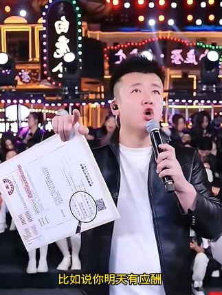 这瓶TJE美白安瓶精华。一盒28支每支都精心设计,是你肌肤焕新的秘密武器!质地宛如夏日轻风般清爽,不油腻不粘腻,富含377和熊果苔成分,去黄提亮的绝佳选择。#木森#精华液推荐#修护精华#补水保湿提亮肤色#377精华液