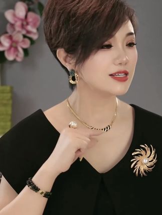 铜合金合成锆石项链 欧美夸张金色复古黑条纹项链女2025锁骨链ins#美出高级感 #首饰分享 #精致女人必备 #轻奢女装 #女人味