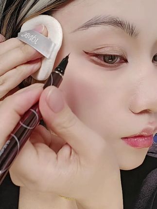 新手必入眼线笔! #眼线笔 #防水防汗眼线笔推荐 #新手眼线笔 #眼线笔推荐