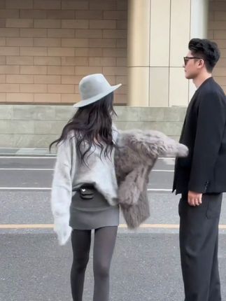 初秋的第一条打底裤准备起来!竖条纹的更加显瘦百搭!#打底裤女 #秋季打底裤女 #秋季百搭单品 #腿粗这么穿 #修饰腿型