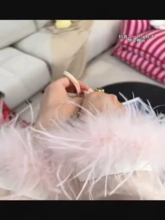 天热了这个吊带裙穿上太凉快了关键贼好看肚子圆嘟嘟的 #女童裙子 #女童吊带裙 #女童裙 #女宝裙子 #宝宝裙子