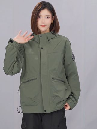 有漂亮的外套才有故事的开始!#谁穿谁好看#户外穿搭#夹克外套#秋季穿搭#品质男装