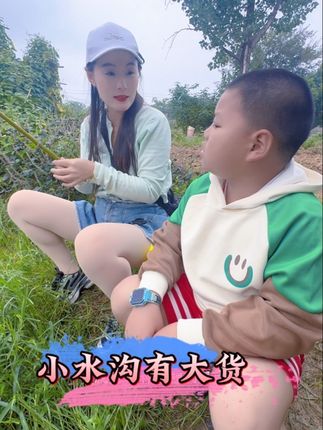 装备虽菜、梦想得在!本想在小弟弟面前秀一把,结果状态百出!#dou是钓鱼人 #原来抖音才是钓鱼运动顶流#十一来场金秋钓鱼局 #国庆来场金秋钓鱼局 #用钓鱼装备打开国庆假期