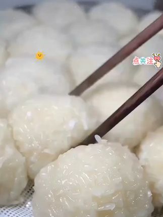 #糯米 #五谷杂粮 东北五常糯米,颗粒饱满,色泽白亮,糯性强粘性大,包粽子 糯米糕 糯米酒 糯米粥都