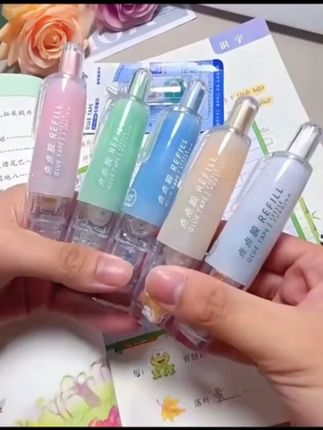 #开学必备 #文具安利 #手工胶 #点点胶 #热点 【按动点点胶】双面胶粘贴错题手工用固体胶水粘书专用胶生字预习贴