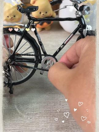 经典的二八大杠自行车模型,满满的回忆,拼装简单,成品精美,做摆件收藏都不错#二八大杠自行车 #童年回忆 #手工diy