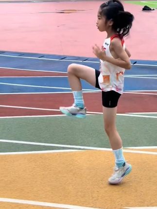 还得是#黄金搭档 呀,一出手就是孩子爱吃的甜橙味,这下真的不用我催着吃了