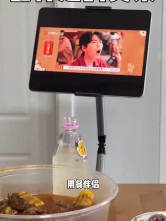 能够推着走的支架,在也不用搬来搬去了#嘉华彩支架 #嘉华彩 #手机支架 #拍摄支架 #直播支架