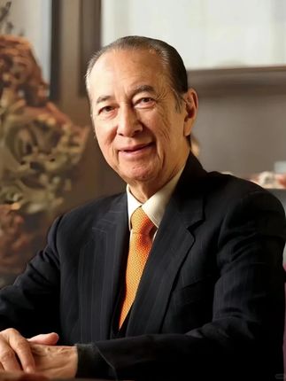看见梁安琪吃饺子的奢侈,才明白赌王家族有多么豪横! #人物故事 #赌王 #红酒