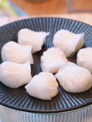 天海藏水:晶虾饺8枚/袋 广式早茶早餐大颗粒虾仁晶莹剔#广式早茶早餐 #水晶虾饺 #水晶虾饺皮的做法 #水晶虾饺做法