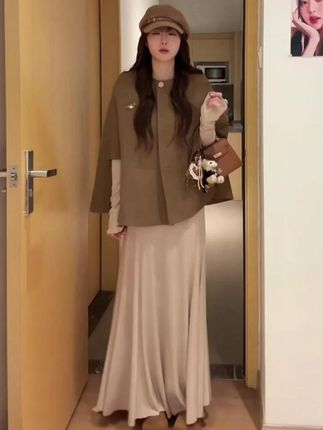 #谁穿谁好看#穿出自己的风格#时尚穿搭#今天穿什么#两件套 斗篷披肩上衣+打底长袖连衣裙两件套千金感休闲穿搭套装女秋00605