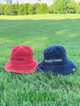 🏌♀【挥杆时也要时髦在线】 PEARLY GATES男女同款渔夫帽🎯,阳光、草地、击球瞬间,怎能少了这顶颜值与实力并存的帽子!🧢,PEARLY GATES经典Logo设计,撞色拼接+立体刺绣,元气感拉满💥,轻盈透气面料,挥杆不闷热,运动&日常出街都能轻松驾驭💃,不只是高尔夫帽,更是风格单品的加分项🌟,🔥让你的夏日球场OOTD从“头”开始出彩!,📌可搭配同品牌Polo衫、短裤穿出全套Look,尽显专业时尚范。,#PEARLYGATES #高尔夫穿搭 #球场时尚 #夏日出街必备 #运动帽推荐