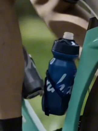 不必纠结目的地,享受的是骑行的过程,在风里感受生命的辽阔。#骑行水壶架 #自行车水壶架 #水杯架自行车 #骑行装备 #户外骑行