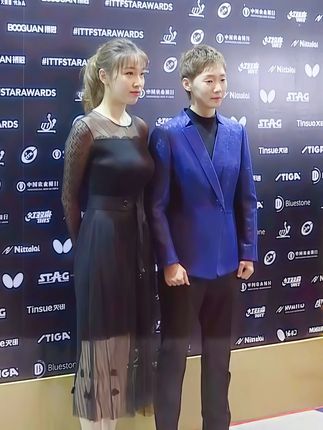 王曼昱钱天一当年参加国际乒联颁奖晚会,美翻了 #王曼昱 #钱天一