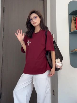 #ootd穿搭 #我的穿搭日记 #夏日搭配 #今天穿什么 #夏季新款 @德央央 穿喜欢的衣服,做喜欢的自己。