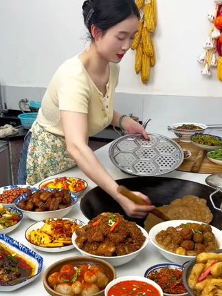 自从拥有了这款小炒酱调料,炒菜再也不用发愁做出来不好吃了#家常菜 #在家做美食 #小炒酱