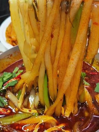 (顺丰包邮)天水麻辣烫手擀粉(带料包)纯手工麻辣粉麻辣烫350g装#美食不可辜负 #美食
