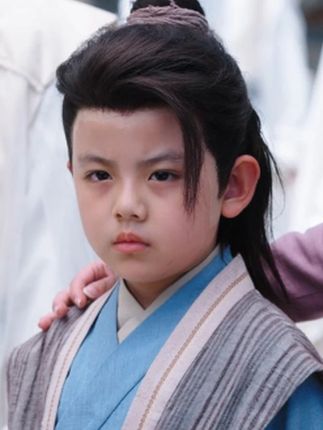 C 剑仙李淳罡转世成为八岁废柴小男孩#九州短剧#剑来之挽天倾 #抖音短剧