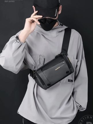 机能风胸包男士包包休闲工装单肩斜挎包男2025年新款小背包大 #男士背包 #机能风胸包 #男士包包 #斜挎包 #新款背包