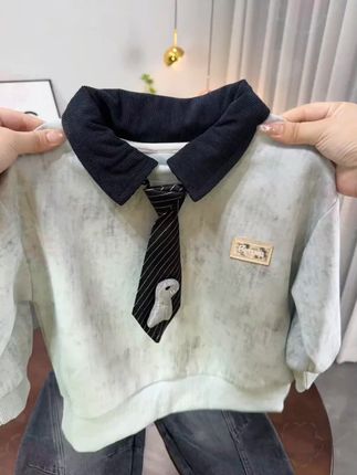巨高品质!儿子上身太帅了!软软绵绵的穿着很舒服,洋气百搭的款式,分开单穿也很好看#高品质童装 #儿童套装 #潮童穿搭 #男孩子也要有衣品 #面料柔软舒适