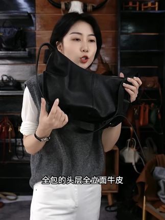 岩牛新款潮大容量通勤腋下包百搭复古女士斜挎包黑色#斜挎包 #单肩包 #包包 #腋下包 #大容量包
