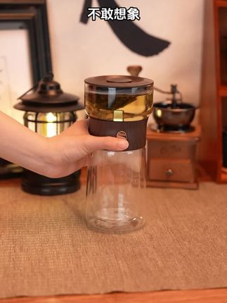 哲品高档派杯,双层高硼硅材质,男士泡茶茶水分离必备! #双层玻璃杯 #家用商务杯 #高硼硅材质 #哲品派杯 #男士泡茶杯